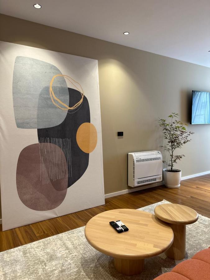 Apartament Aia & *