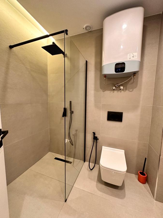 Aia & Apartament