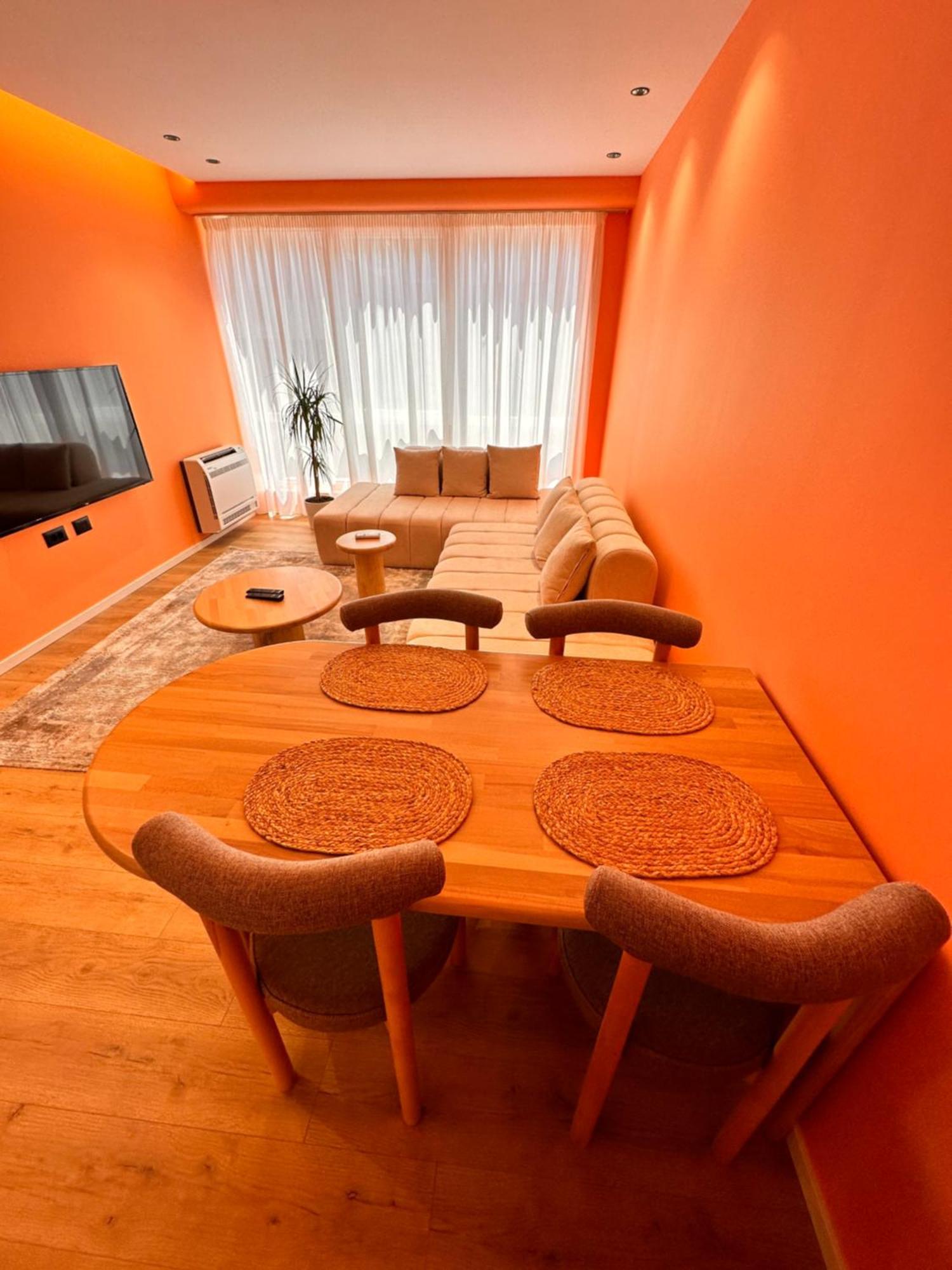 Apartament Aia &